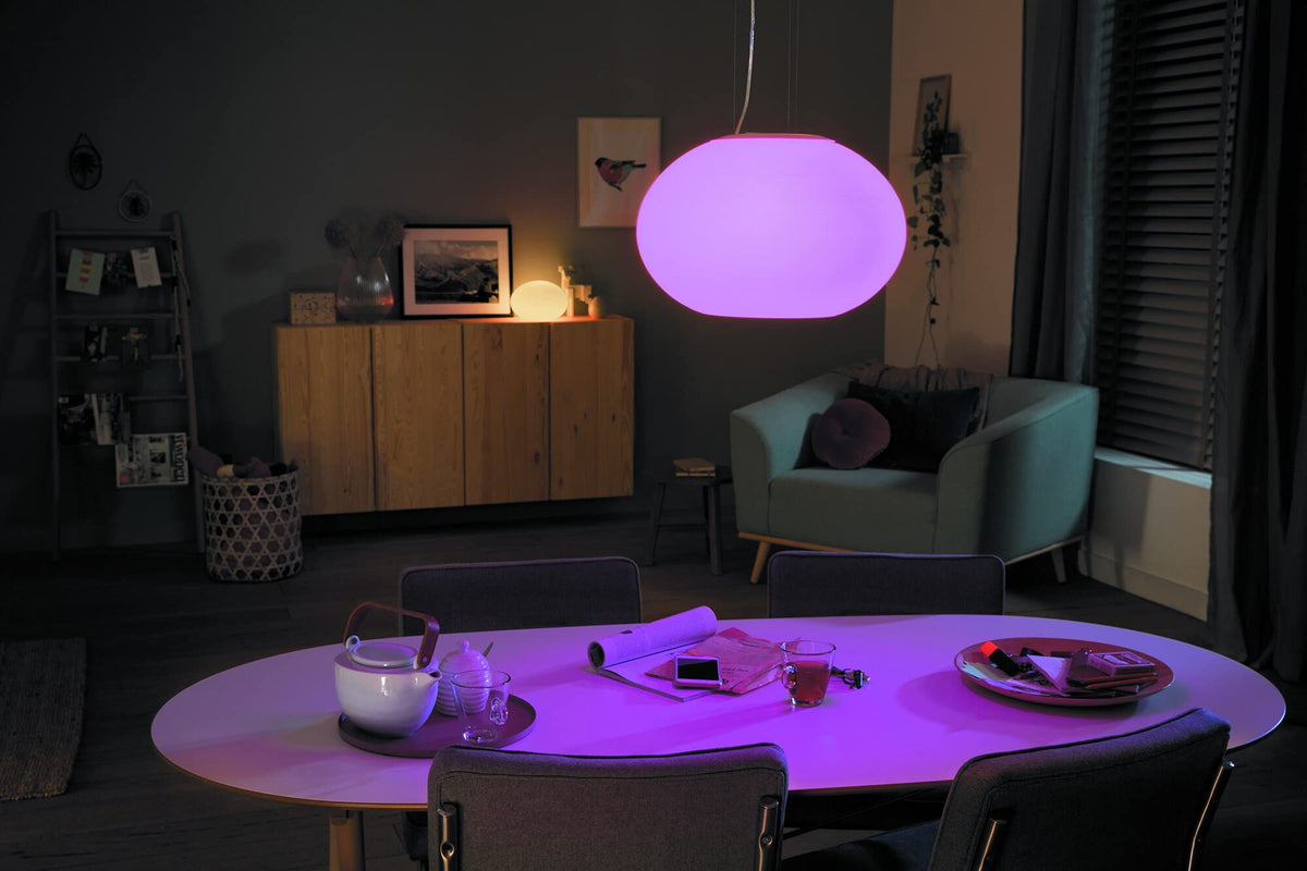 Philips Hue Flourish Tischleuchte, dimmbare LED Leuchte, weißes und farbiges Licht, 16 Millionen Farben, indirekte Beleuchtung über App steuerbar, kompatibel mit Alexa, Neue Generation