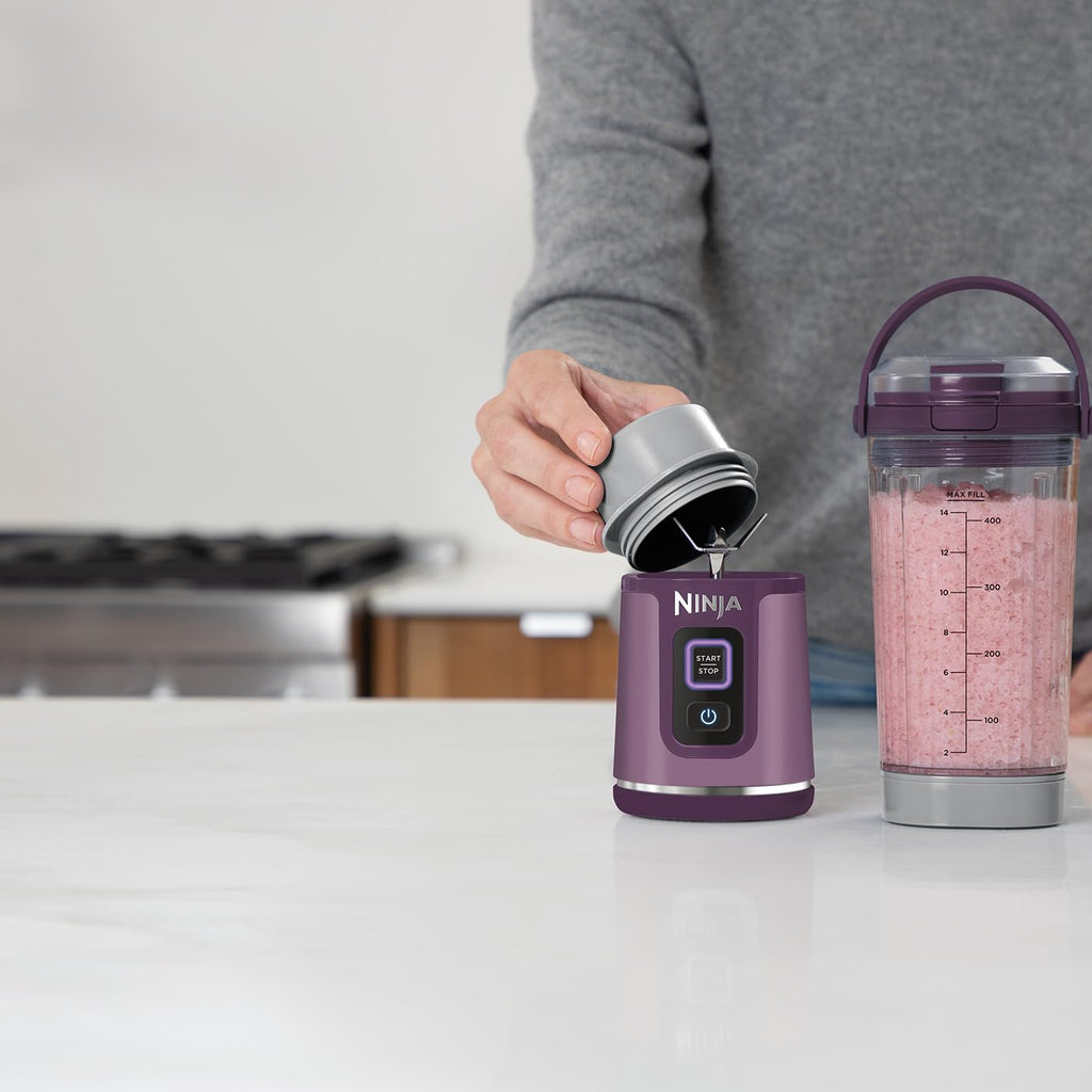 Ninja Blast Tragbarer Mixer / Blender / Smoothie Maker, 530ml Becher, Auslaufsicherer Deckel, Leistungsstarker Mini Standmixer, Kabellos & Wiederaufladbar, Zerkleinert Eis & Obst, Blau, BC151EUNV