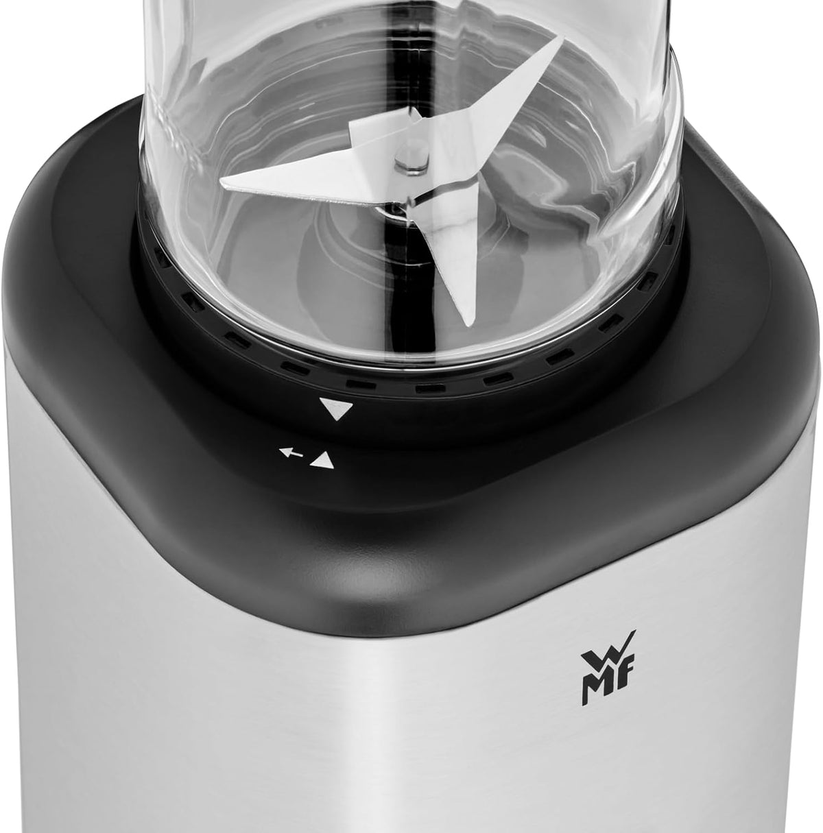 WMF Kult X Mix & Go – Smoothie Maker & Mixer, kompakter Standmixer 300 W mit 0,6 L Tritan-Flasche, 4 Edelstahlklingen, Sicherheitsabschaltung, Shake Mixer aus Cromargan Edelstahl, Deep Black