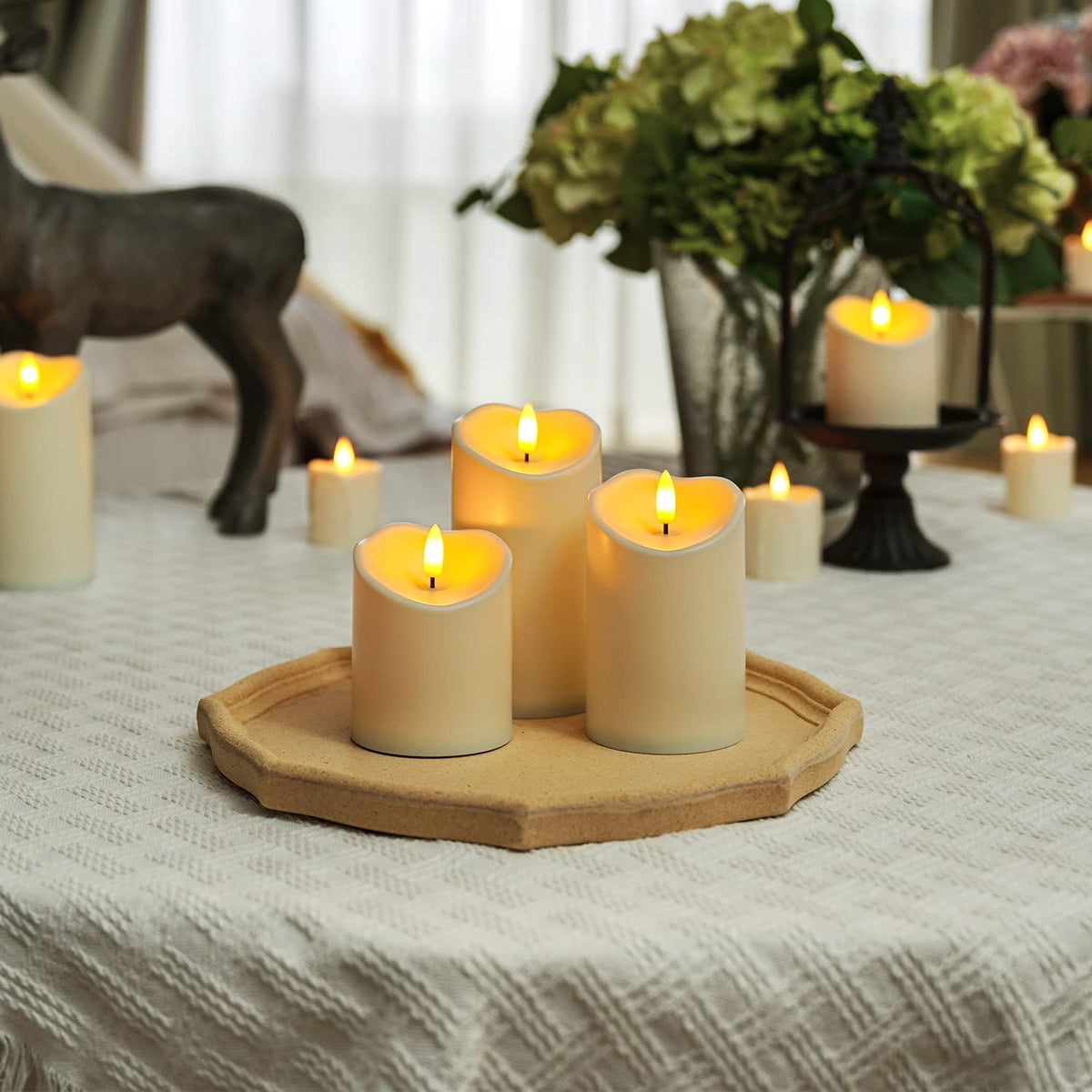 Homemory Wasserdicht Flackernden Flammenlose Kerzen, Outdoor-Batterie Betriebene LED-Säule Kerzen mit Fernbedienung Timer, Elektrische Gefälschte Kunststoff-Kerzen, Elfenbein, 3er-Set