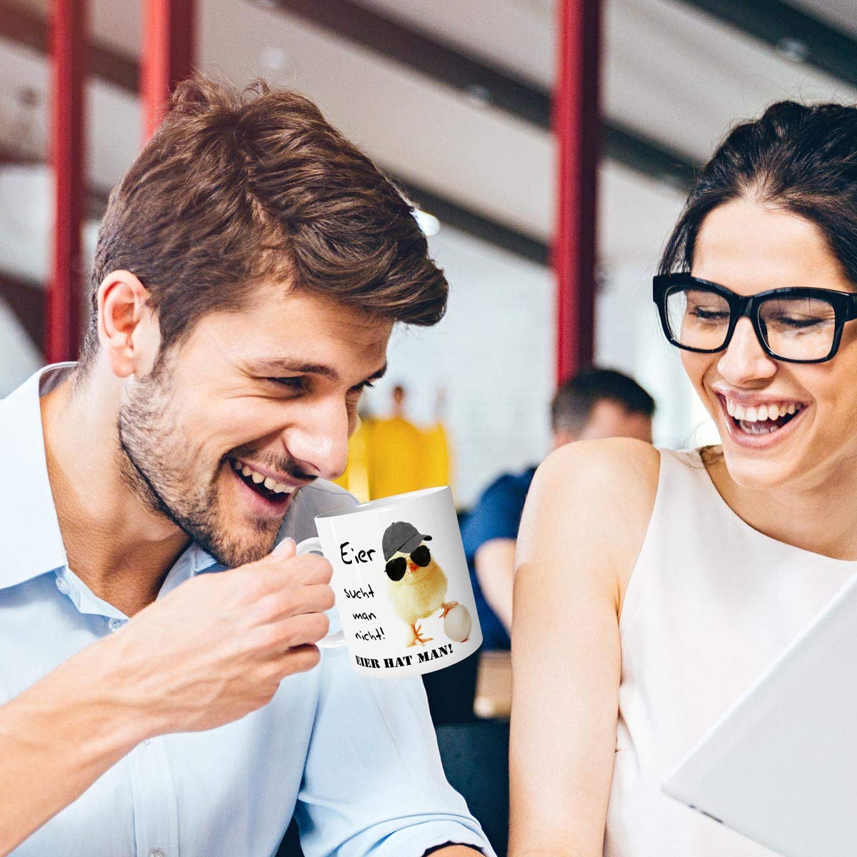 TRIOSK Tasse Feuerwehr Küken mit Spruch lustig Eier hat man Geschenk für Beruf Feuerwehrmänner Feuerwehrfrauen Männer Frauen Kollegen Ostern, Keramik 300ml