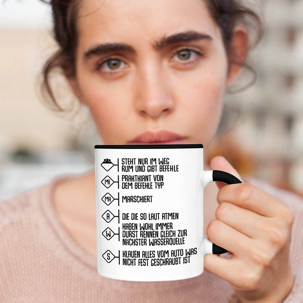 Trendation - Feuerwehr Tasse Geschenke Zubehör Lustig Einsatz Geburtstag Spruch Mann Praktikant (Rot)