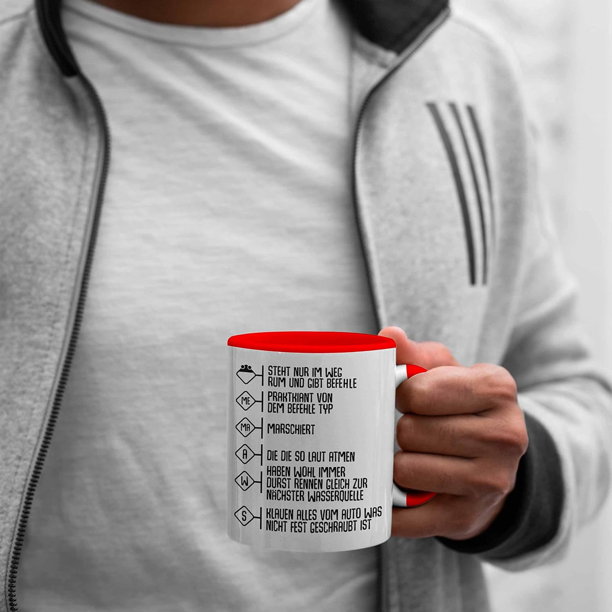 Trendation - Feuerwehr Tasse Geschenke Zubehör Lustig Einsatz Geburtstag Spruch Mann Praktikant (Rot)