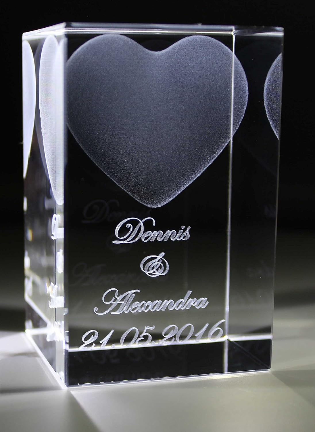 VIP-LASER 3D Herz mit Wunschtext inkl. LED Leuchtsockel Schwarz & Gravur | Personalisiertes Geschenk graviert für Frauen und Männer | Geschenkidee zu Weihnachten Valentinstag Jahrestage