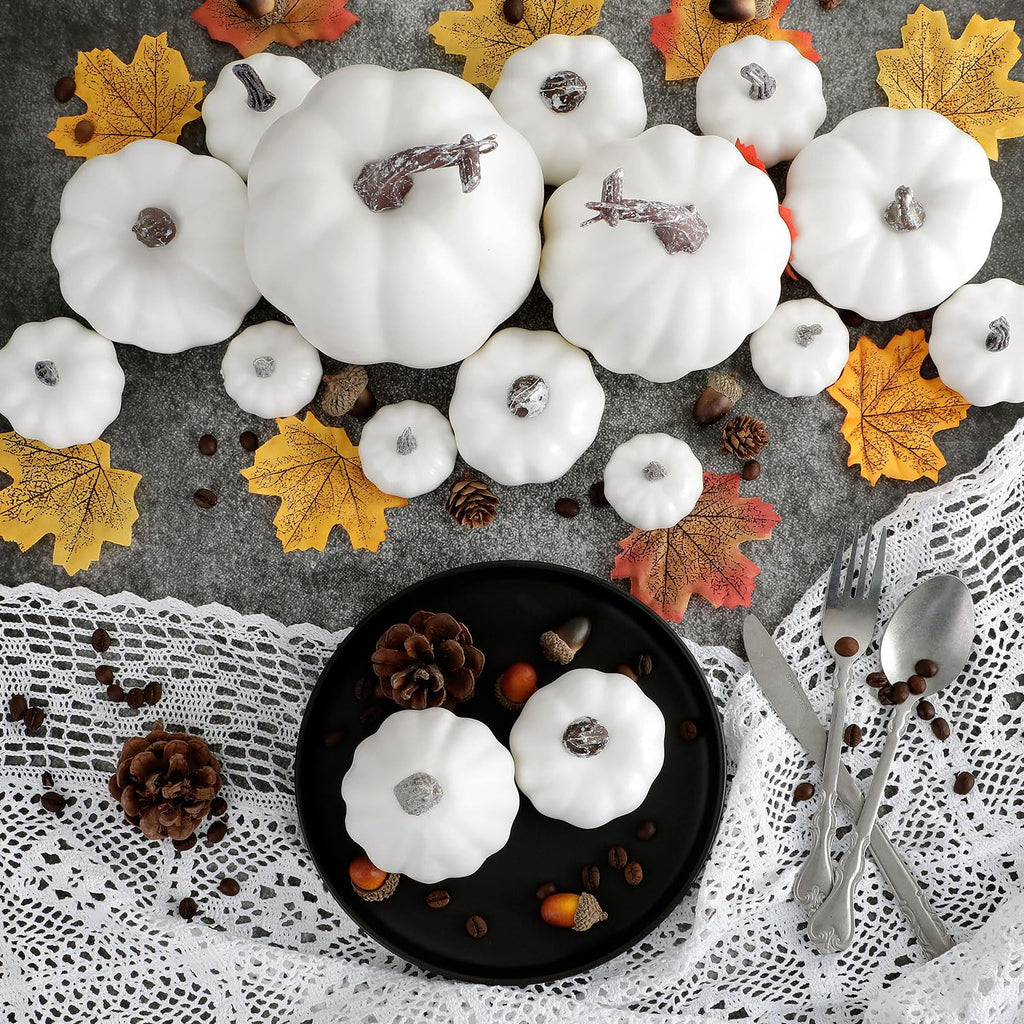 Benjia Kürbis Herbst Deko Dekoration Draußen, Groß Mini Orange Kürbisse Schaumstoff Zierkürbisse Herbstdeko Herbstdekorationen Halloween (Orange, 16 Stück)